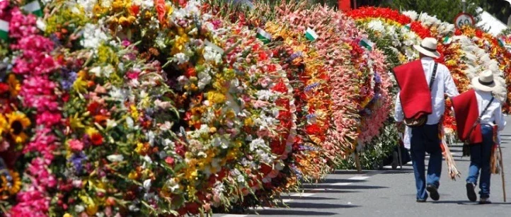 Desfile de silleteros en la Feria de las Flores de Medellín